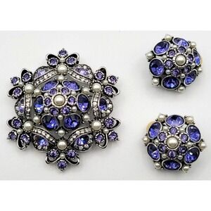 JOAN RIVERS SIGNED SILVER TONE PURPLE CRYSTAL FAUX PEARL BROOCH PIN/ EARRING SET